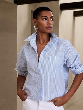 NWT Banana Republic Cropped Bicoastal Blue Button Up Shirt Size Small